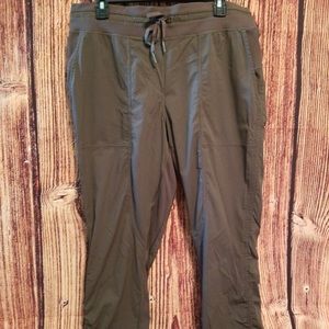 Lululemon Dance Studio unlined cropped pants size 10